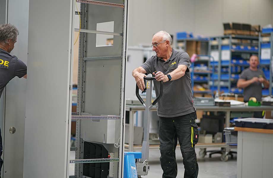 VX25 enclosures from Rittal are standard at Hade Automation. (© HADE Automation)