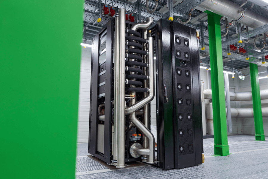 Power in the tightest of spaces – a cooling output of over 1 MW for direct chip cooling with water.