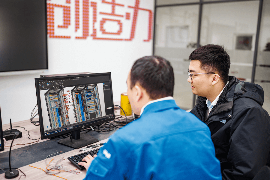 A smart, networked system – innovative solutions and products from Eplan and Rittal have moved in at SGAC. (© Rittal China)