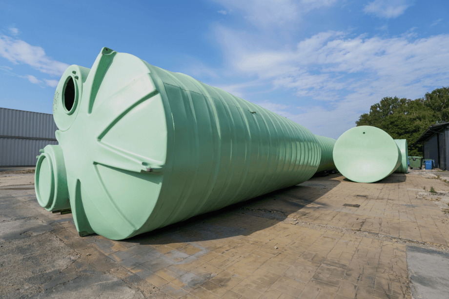 are used to make tanks and other large-scale plastic products.